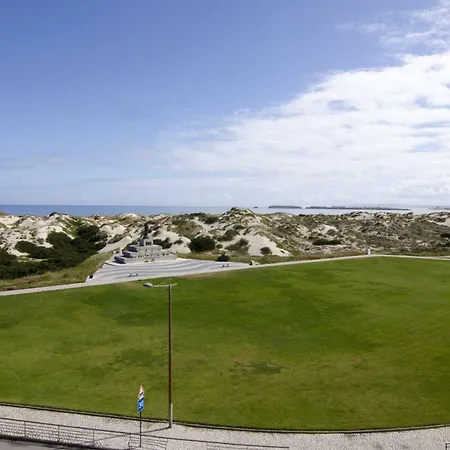 Baywatch Beach House Appartement Peniche